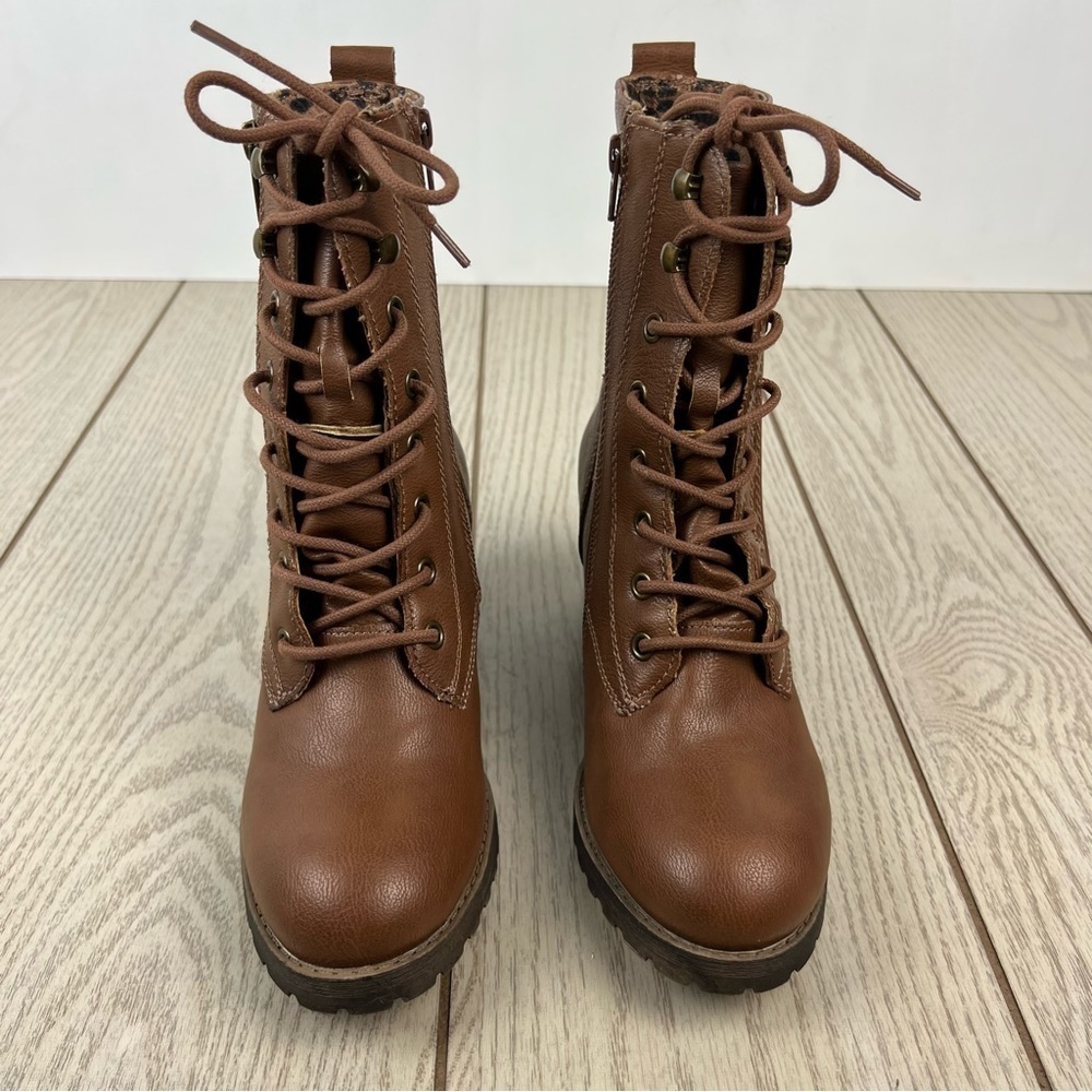 Sun + Stone Sloanie Lace-Up Lug Sole Hiker Booties 8.5M Tan Faux Leather $80 - Picture 2 of 6